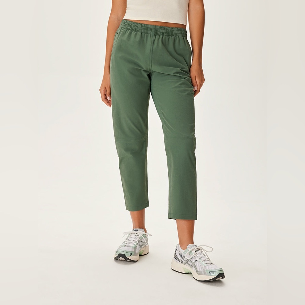 Women’s Outdoor Voices RecTrek pants olive green xs